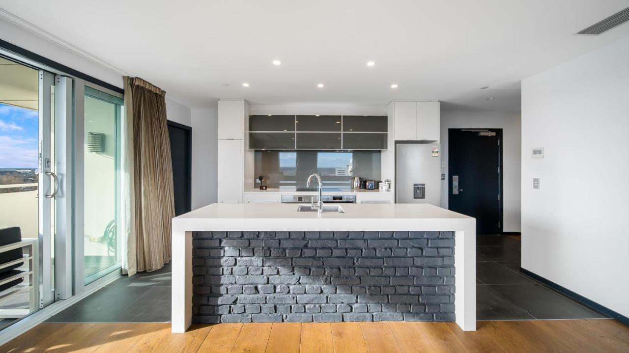 Central City View With Free Valet Parking Christchurch Exterior photo